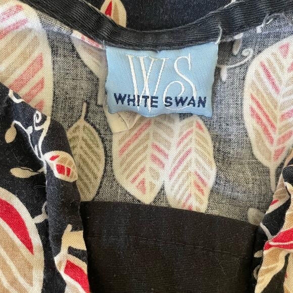 White Swan Women Scrub Top XL Foliage Print Medical Uniform Nurse Workwear Fall - Picture 2 of 8